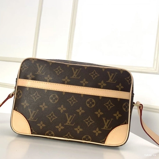 MESSENGER BAG LOUIS VUITTON 0804
